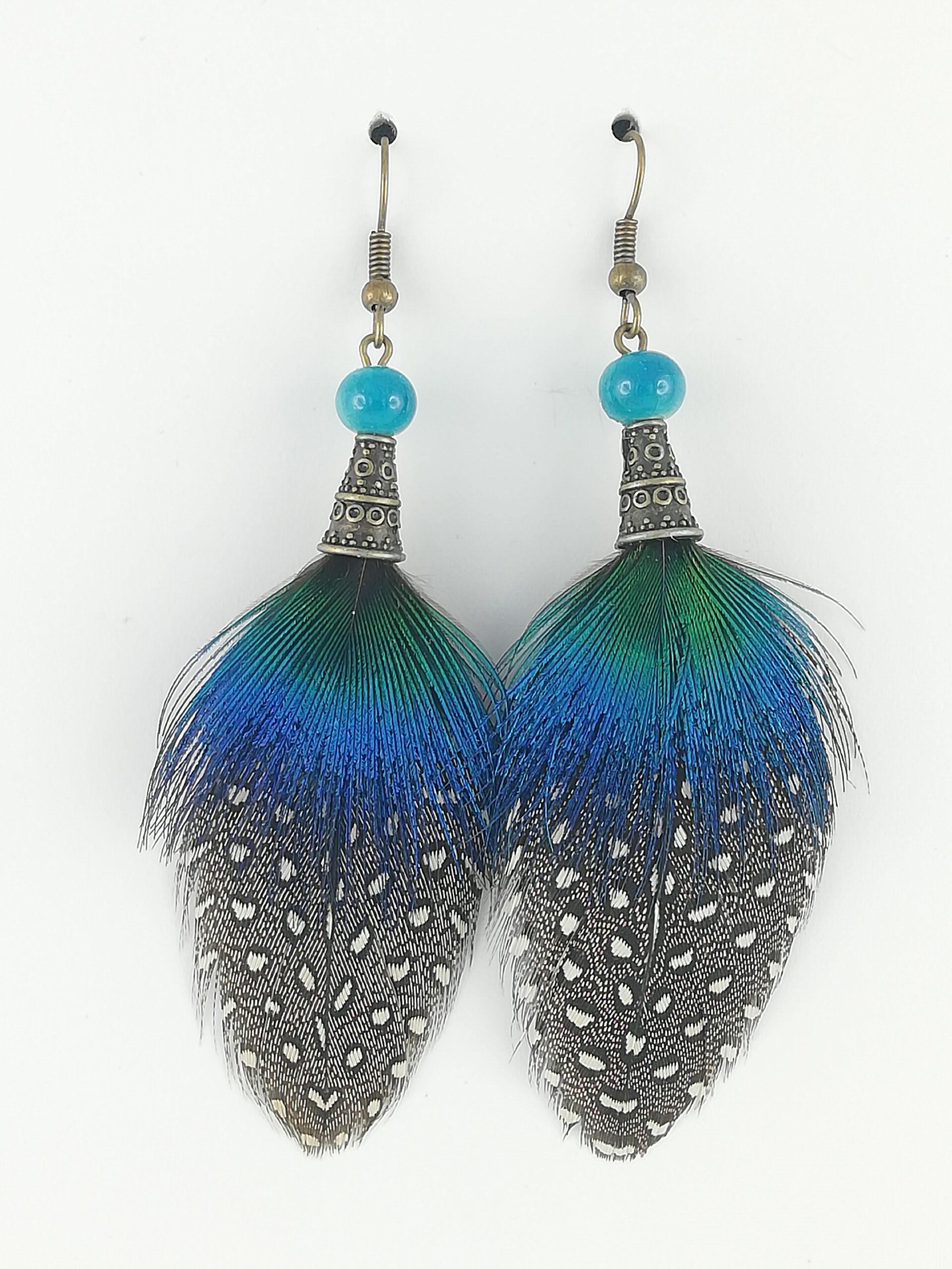 Boucles d’oreilles en plumes de paon et plumes de pintade
