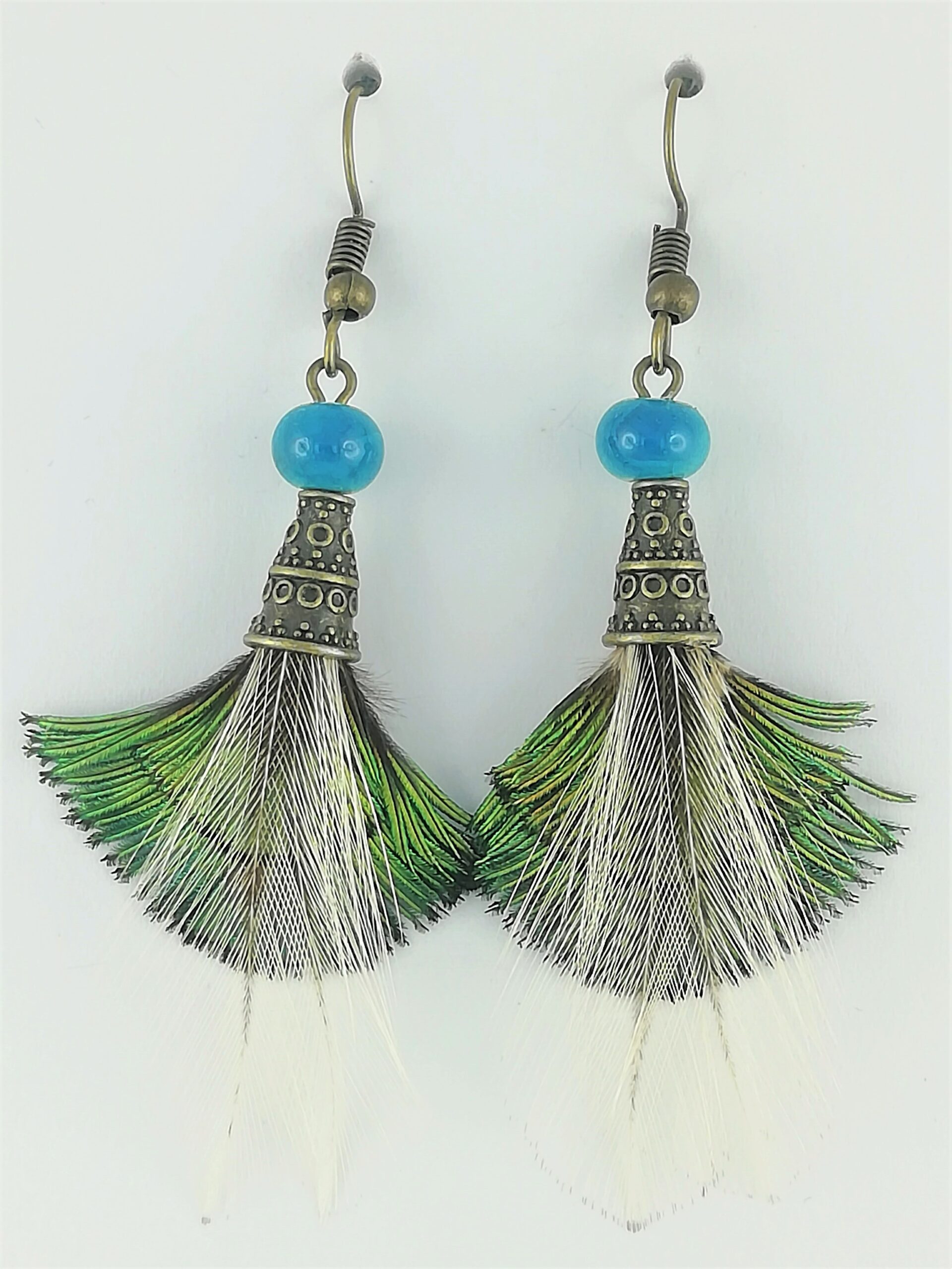 Boucles d’oreilles en plumes de paon et coq brahma