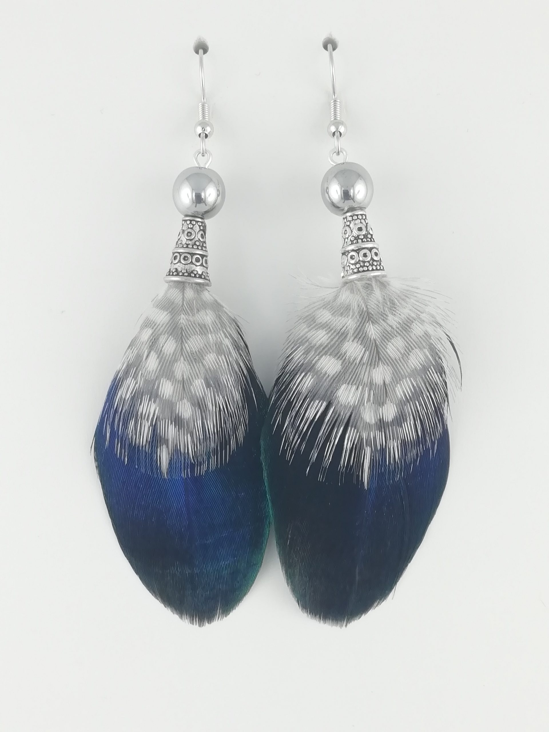 Boucles d'oreilles en plumes de paon et pintade bleue