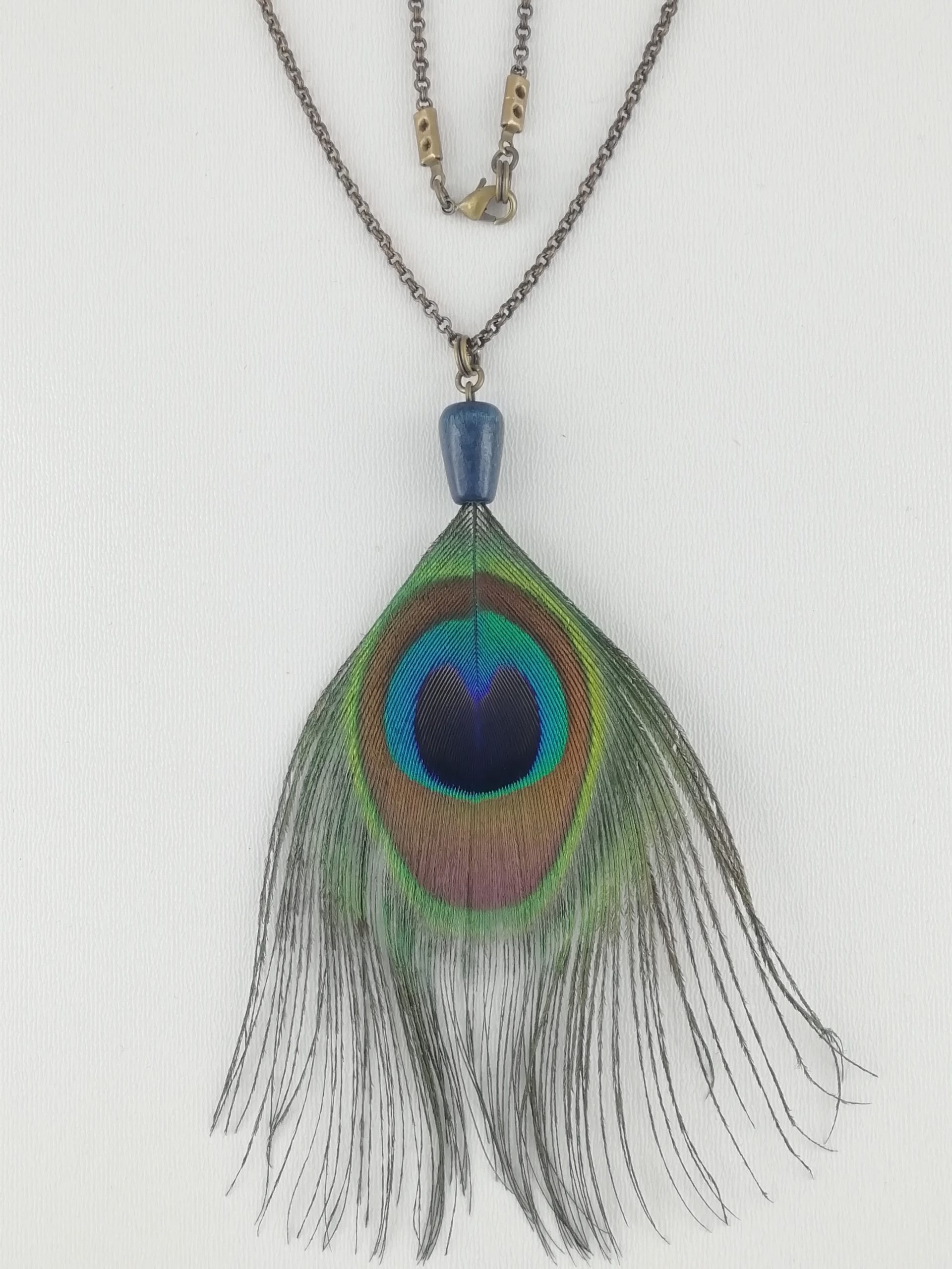 Collier en plume de paon