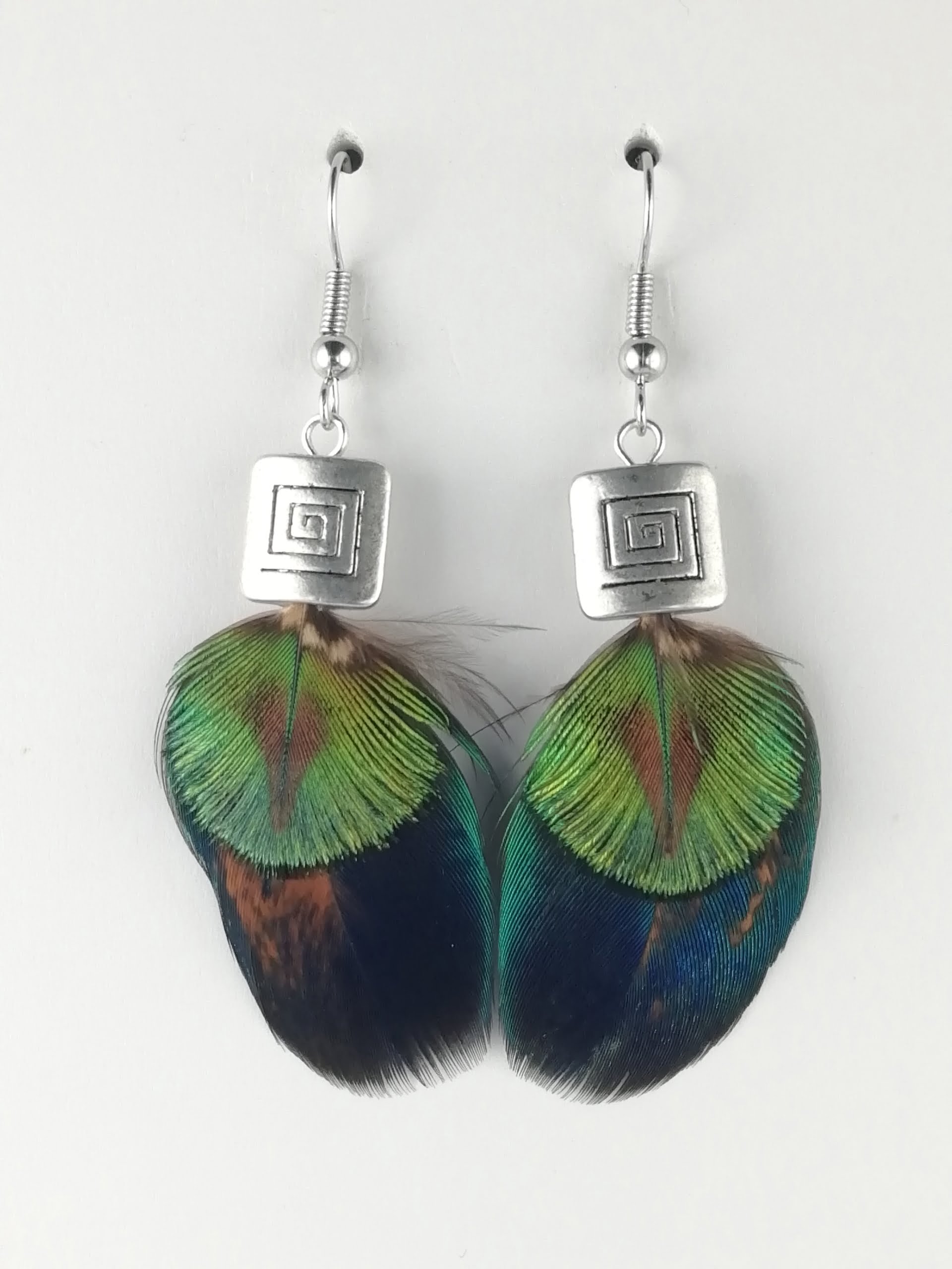 Boucles d’oreilles en plumes de paon